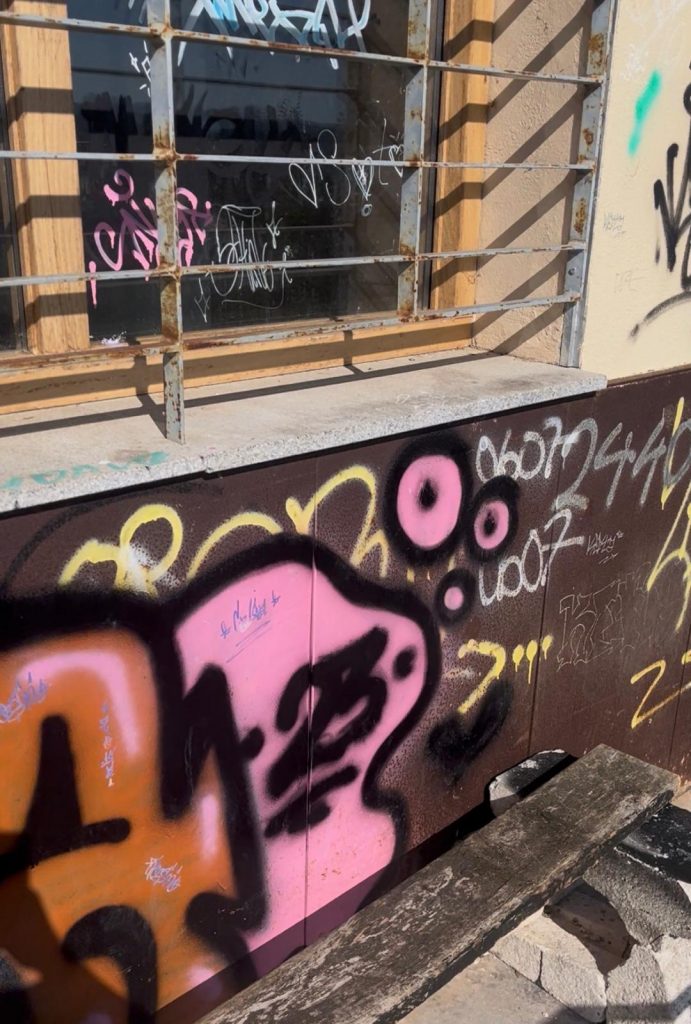 El PSOE denuncia el abandono del Centro del Pajariel en Otero y exige su apertura como eje de turismo de naturaleza