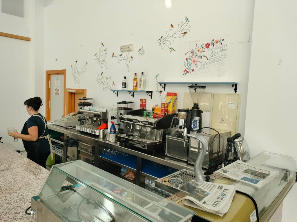 Ponferrada adjudica por 68.000 euros la reapertura de la cafetería y la dinamización del Centro de Día de Flores del Sil