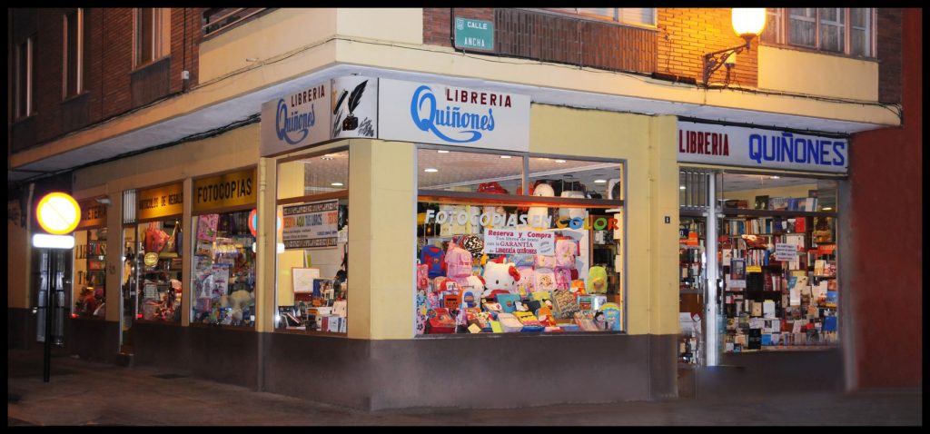 Librería Quiñones celebra su 70 aniversario en Ponferrada con descuentos de verano y una gran fiesta cultural