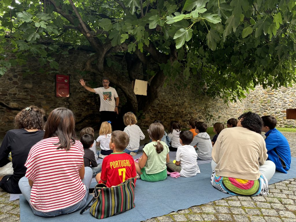 El Museo del Bierzo abre el ciclo 'A la sombra de la higuera' con talleres de teatro e historia infantil